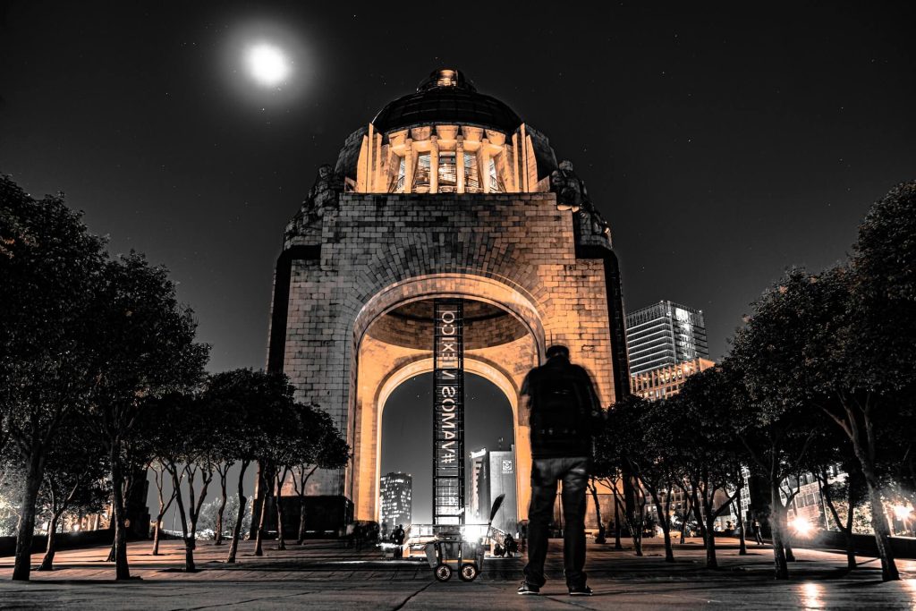 Museo Nacional de la Revolución in Mexico city at night