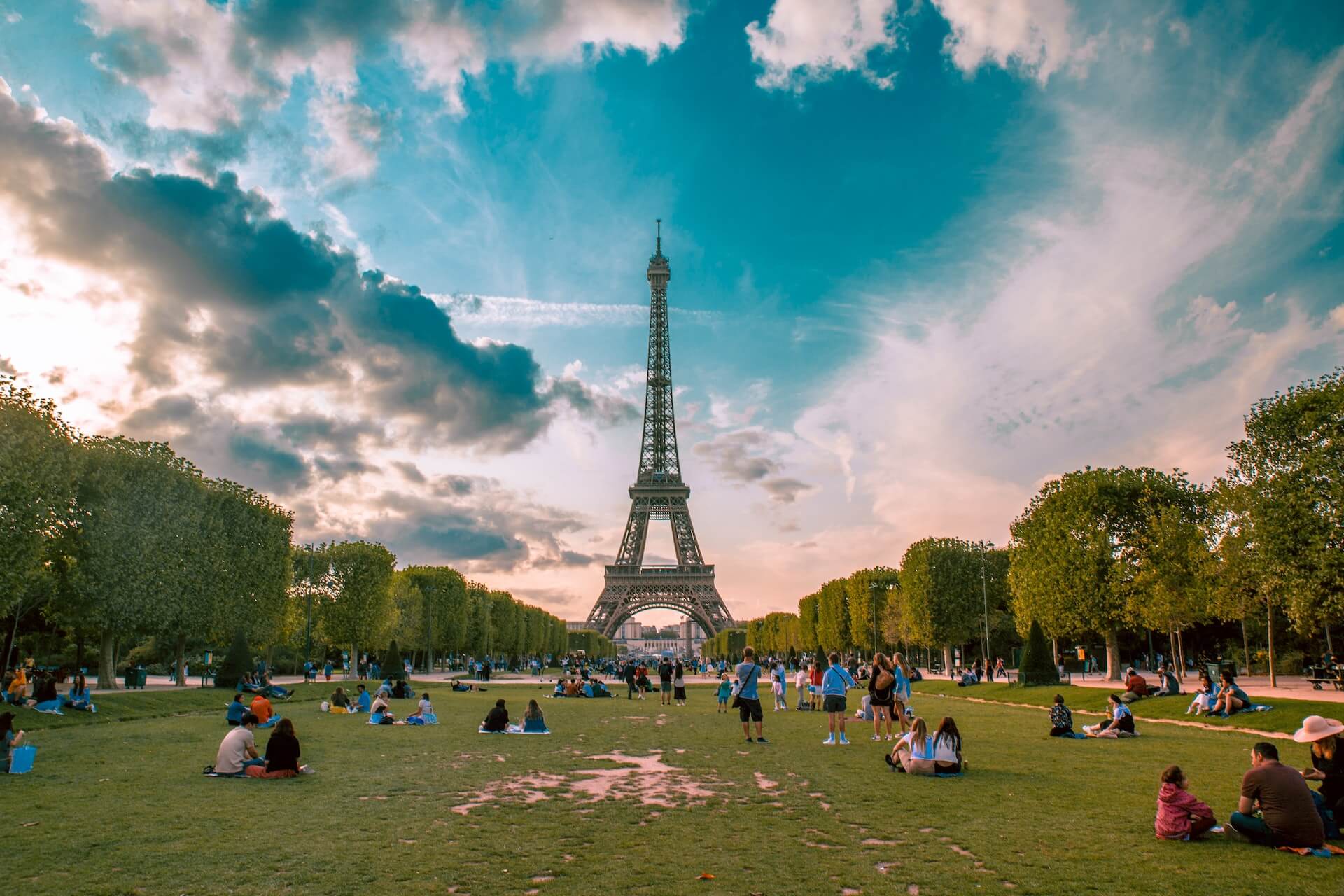 eiffel tower at sunset