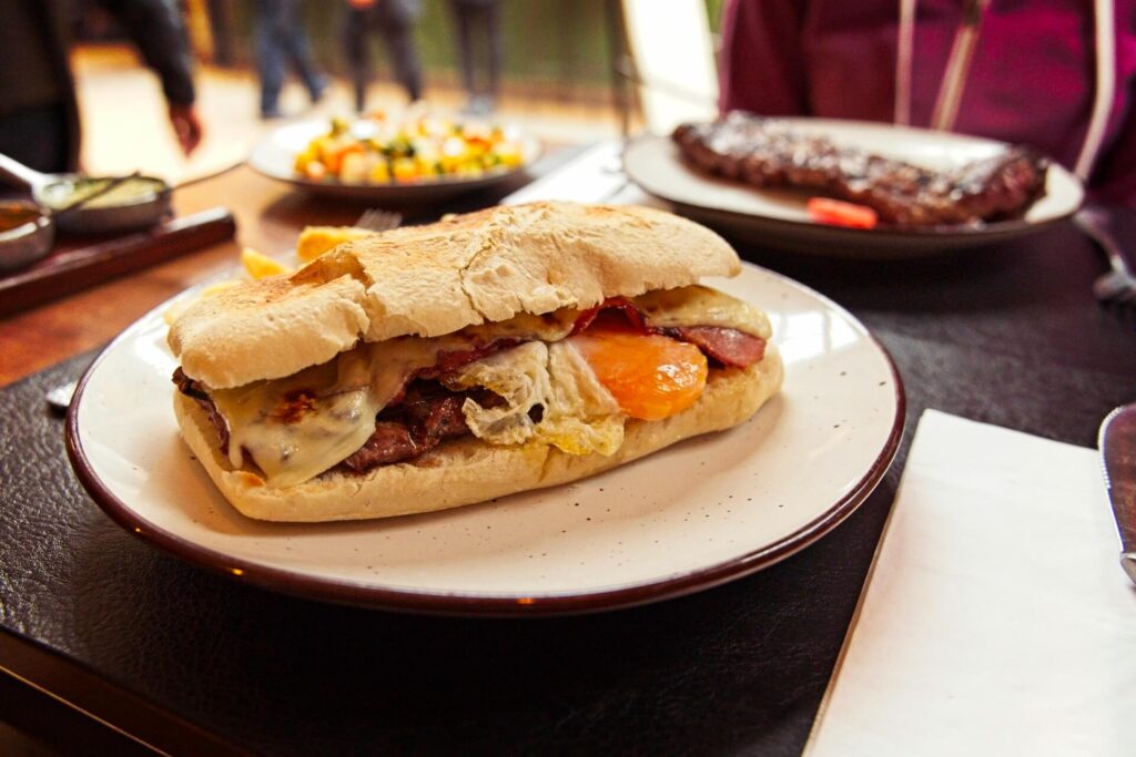 Sanduche de Chivito At Restaurante 69 Gauchos